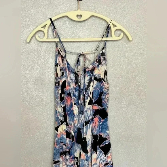 3/$25 Cotton Candy LA Summer Midi Open Back Dress Medium - Picture 8 of 9